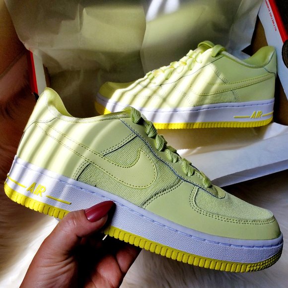 Nike Shoes - Nike Air Force 1 LV8